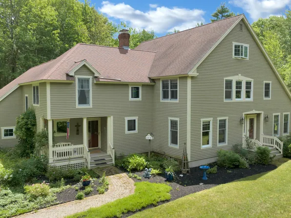 1047 Middle Road, Waterboro, ME 04061