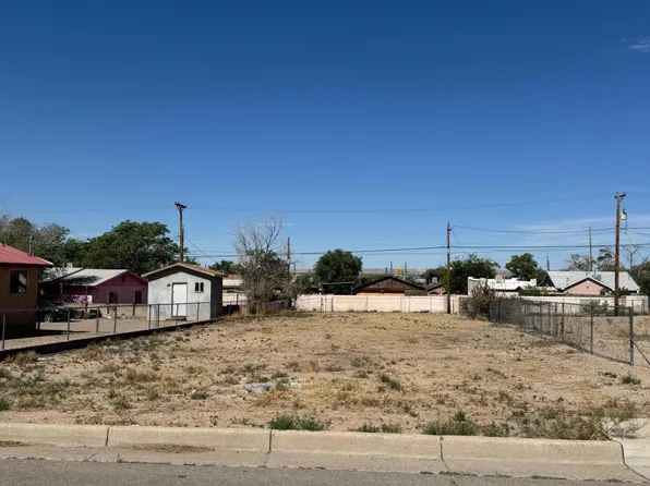 1807 E Walter St SE, Albuquerque, NM 87102