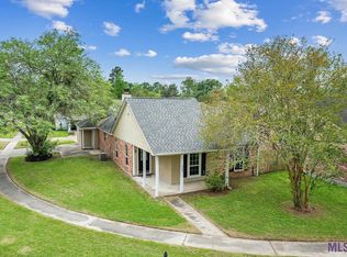 250 Meadow Bend Dr, Baton Rouge, LA 70820