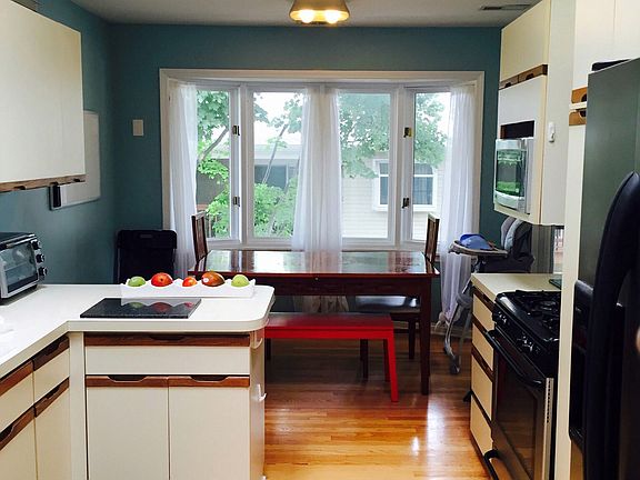 4th image of 637 Dana Ct APT D