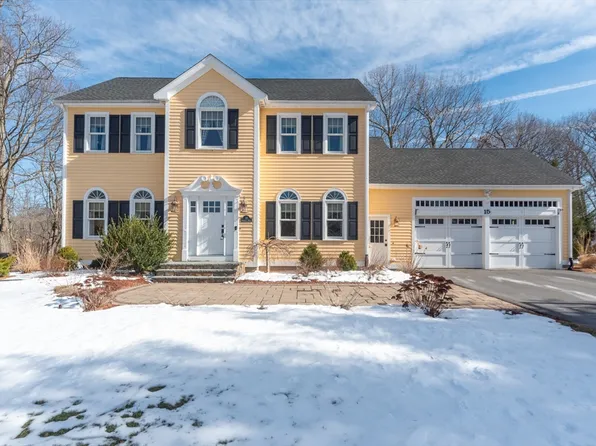 15 Rockwell Dr, Shrewsbury, MA 01545