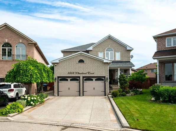 5553 Wheatland Ct, Mississauga, ON L5V 2E4