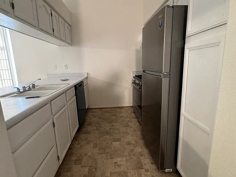 1344 Park Ln #1 — Photo 12