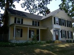 162 College St, Elgin, IL 60120