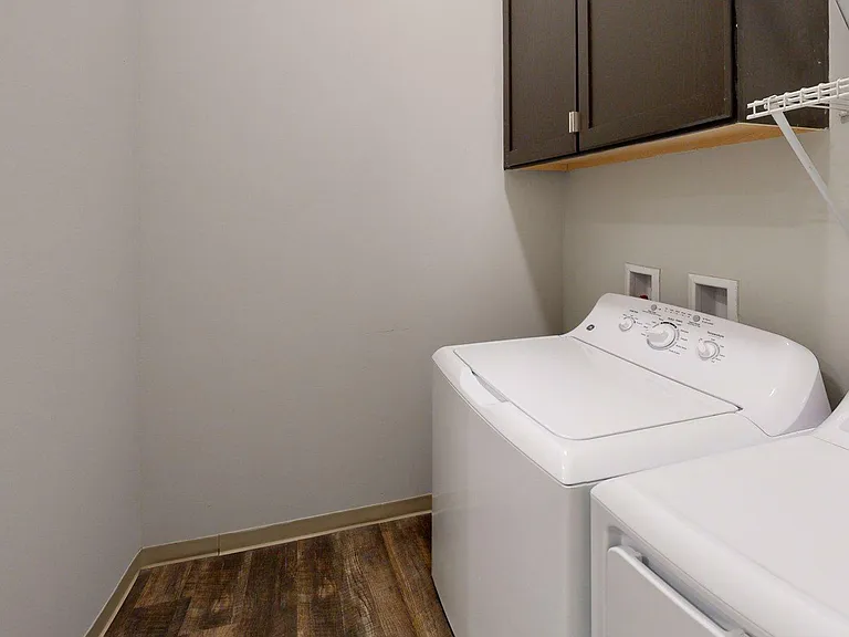 2B-Jeffrey-Park-Foundry-Laundry 2B-Jeffrey-Park-Foundry-Laundry