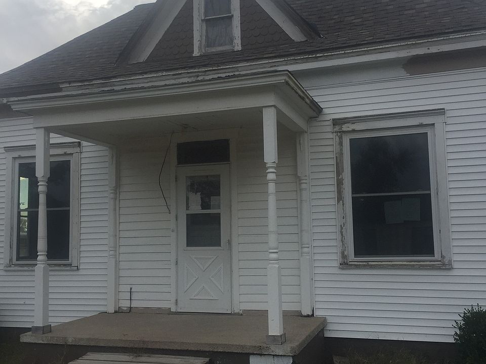 1st image of 209 S 3rd Ave