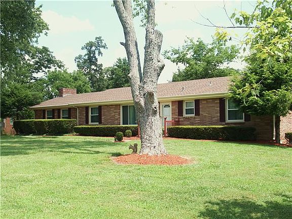 2nd image of 125 Indian Hills Dr