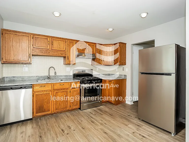 614184_007_wm_-_kitchen_13139093.jpg