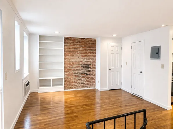 229 East 81st Street image 1 of 13