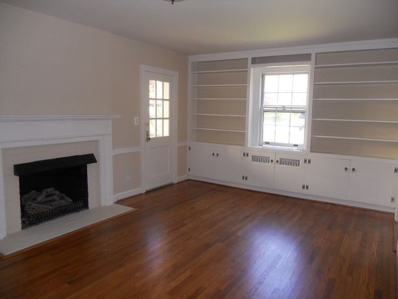 2nd image of 229 Kensington Ave