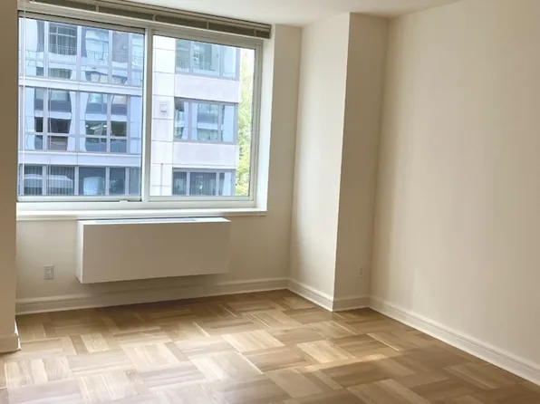 400 West 63rd Street image 6 of 12