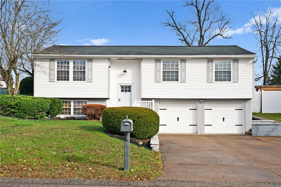 1877 George Cir photo 1