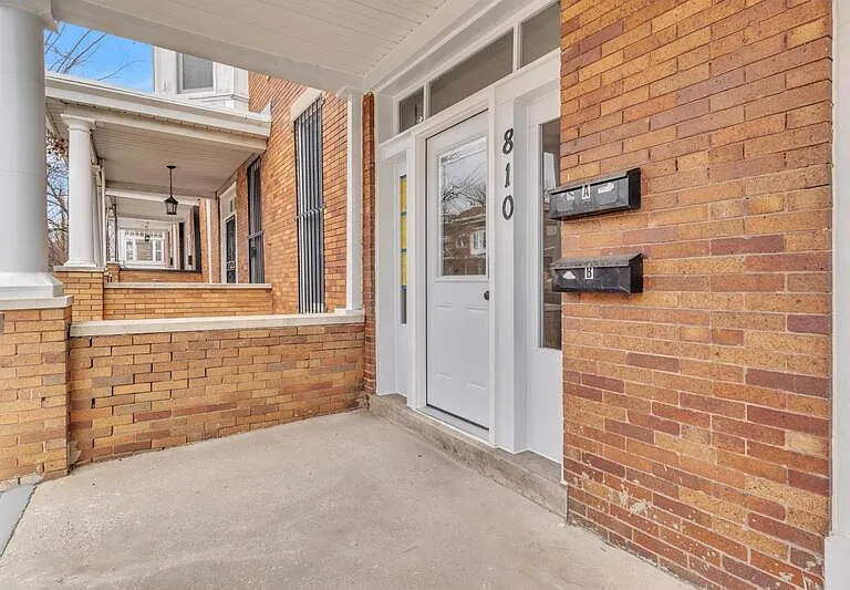 810 Brooks Ln #2 — Photo 2