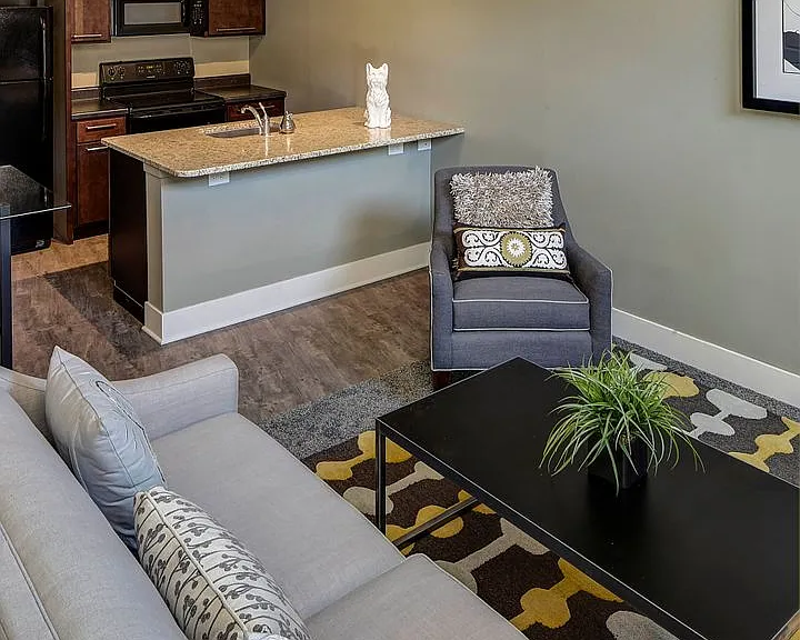 The Junction Apartments — Photo 32