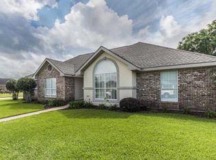 104 Picadilly Rd, Youngsville, LA 70592