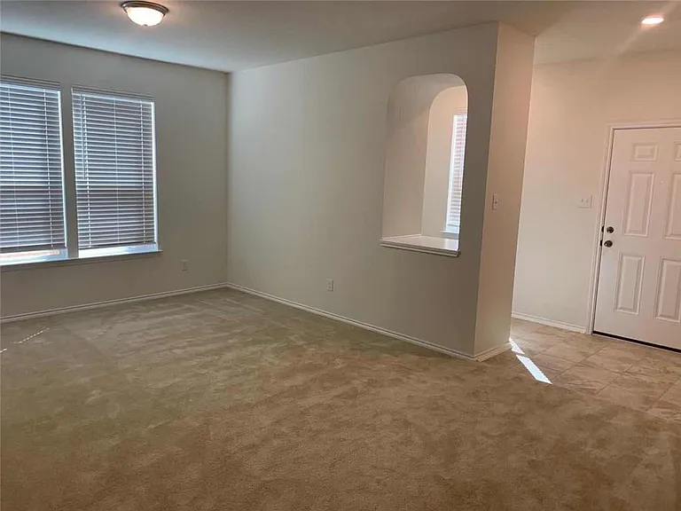 1313 Arbor Acres Loop — Photo 3