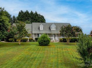 4061 Oakland Dr, Morganton, NC 28655