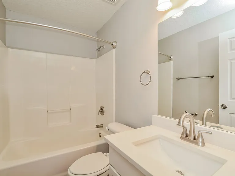 10233 Patrick Dr — Photo 15