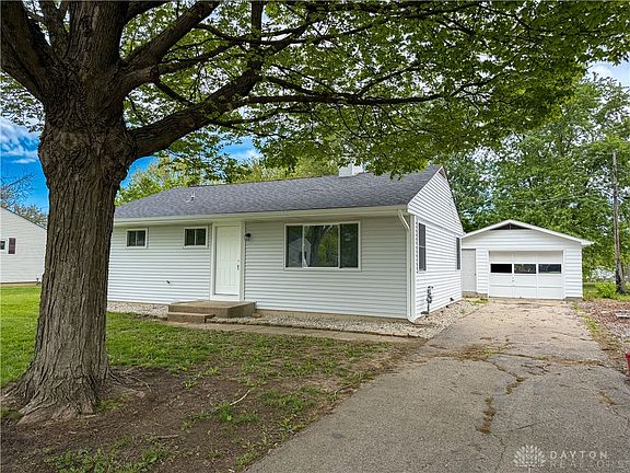 3rd image of 120 Wynona Dr