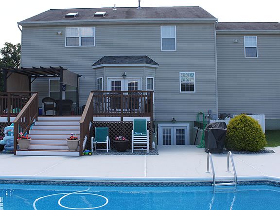 Deck leading to Pool
