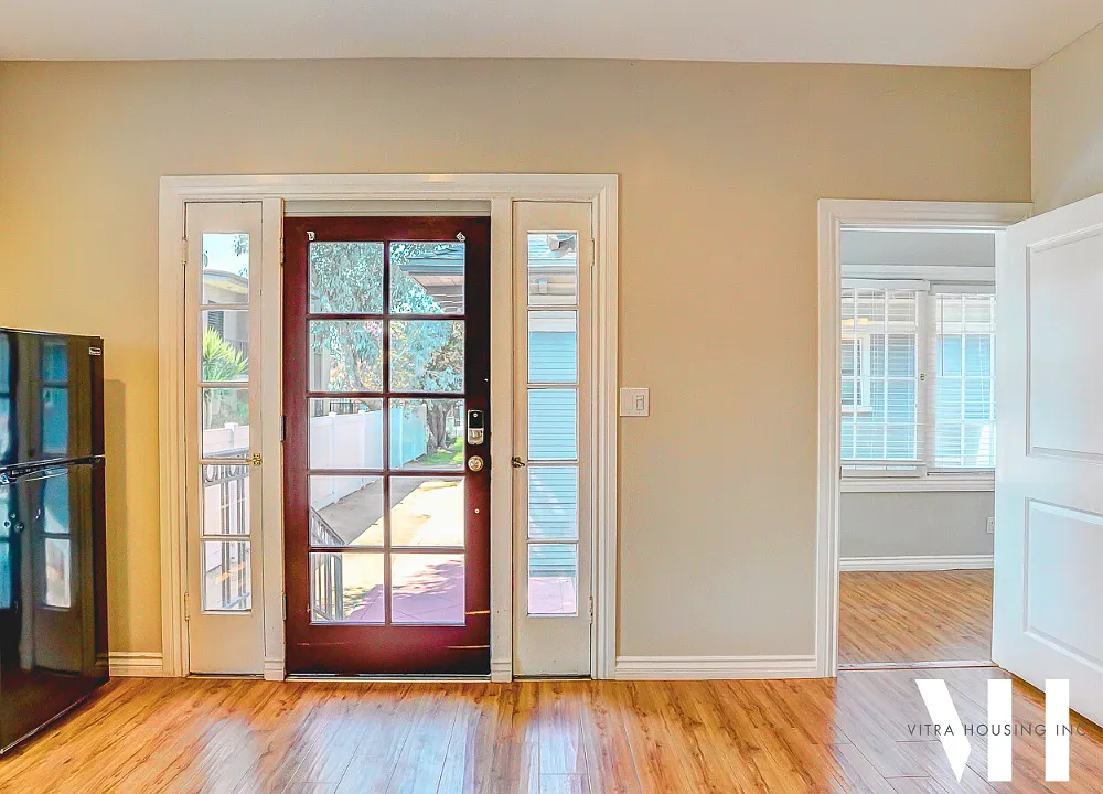 7 bed, 1706 sqft, $8,239 — Photo 4