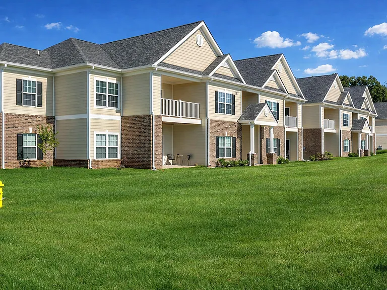 Cumberland Trace Village Apartments — Photo 59