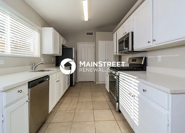 12509 W Palm Ln — Photo 8