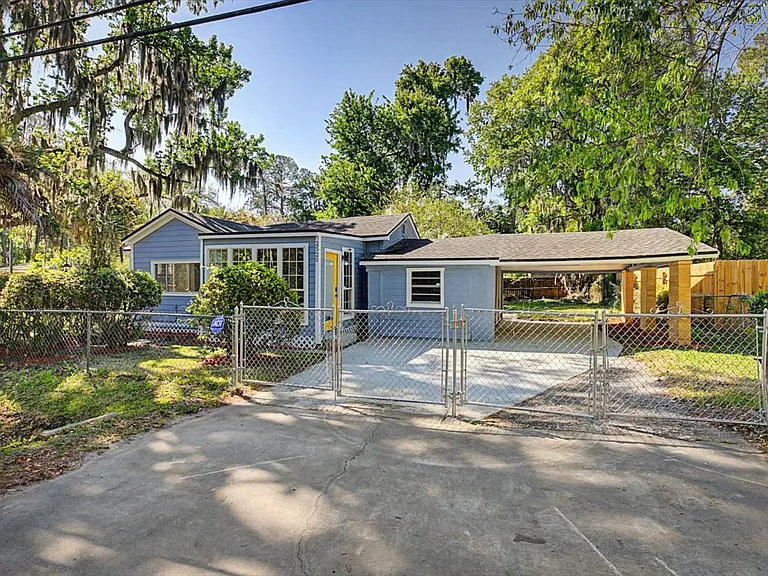2520 Larsen Rd — Photo 4