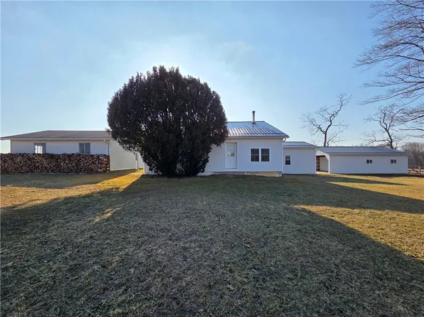 1055 Mercer New Wilmington Rd, New Wilmington, PA 16142