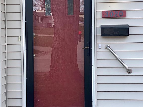 3rd image of 3020 S Norton Ave