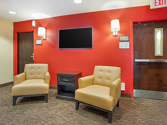 Lobby and Guest Check-in