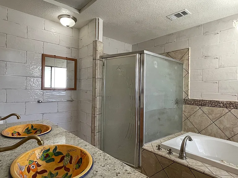 18165 Eucalyptus St #B — Photo 14