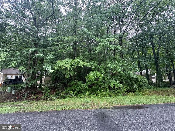 3rd image of 108 Nottingham Ln