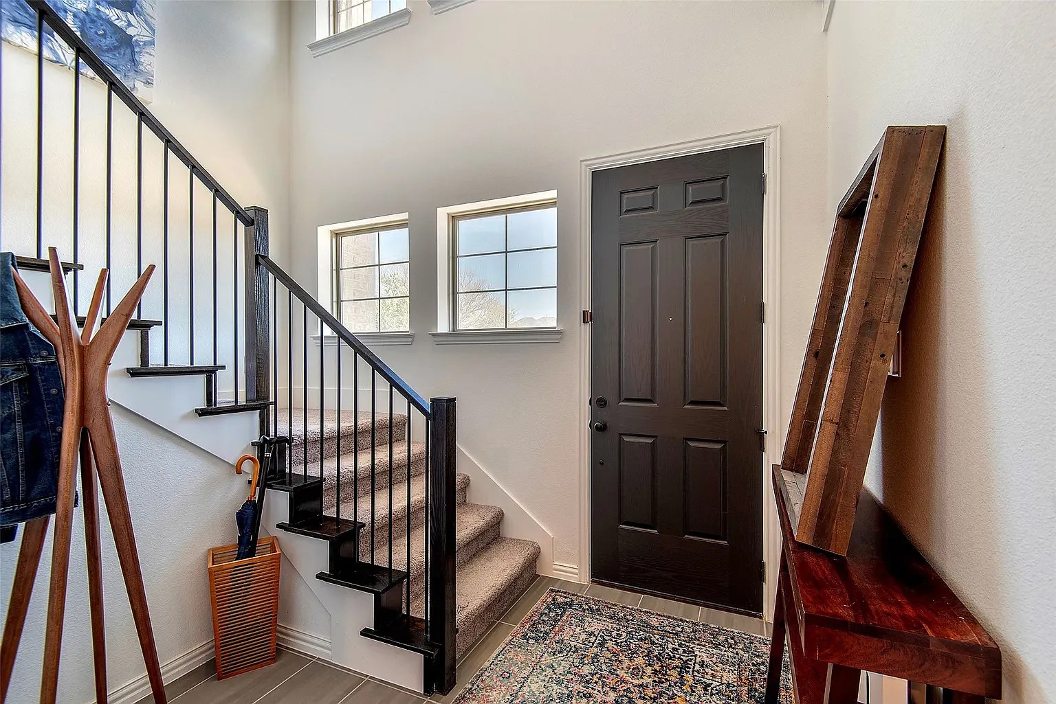 3 bed, 2168 sqft, $2,949 — Photo 3