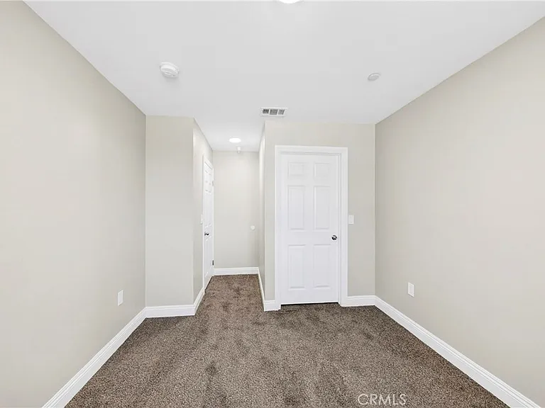 11227 Towne Ave — Photo 17