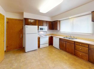1429 N 21st St APT 6, Bismarck, ND 58501