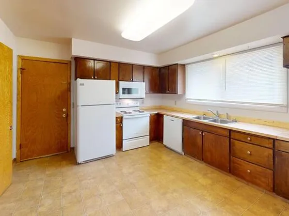 1429 N 21st St APT 6, Bismarck, ND 58501