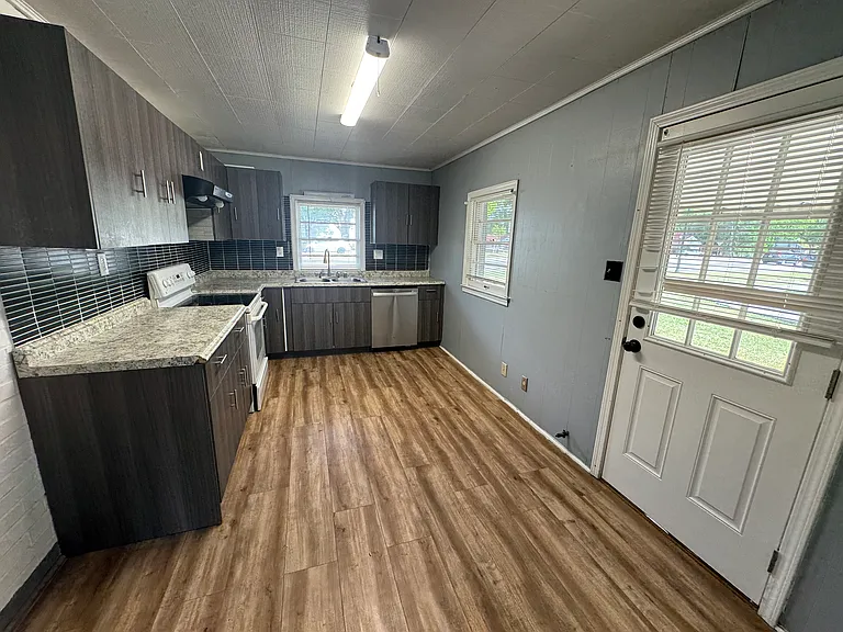 2067 Rosebud Rd — Photo 6