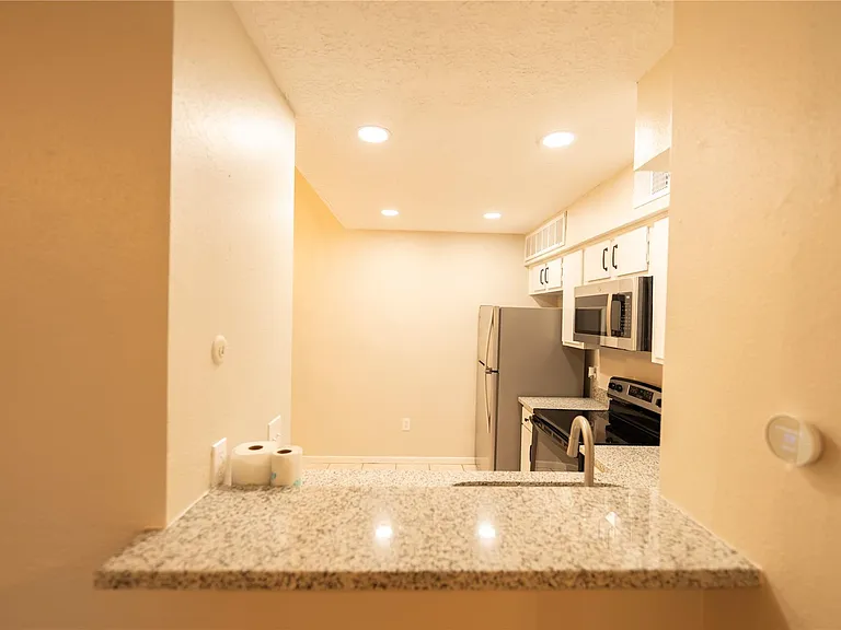2021 Spenwick Dr #624 — Photo 5