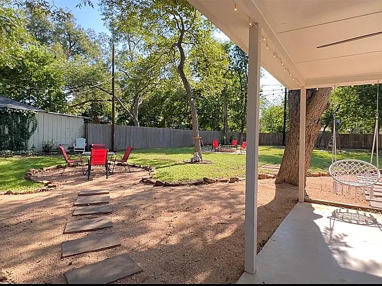 1707 Lexington St — Photo 21