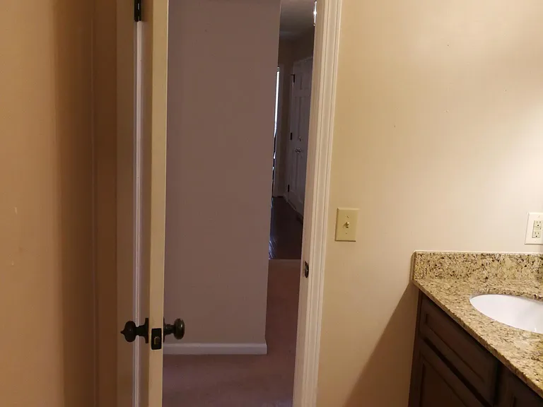 113 Clee Hill Ct — Photo 7