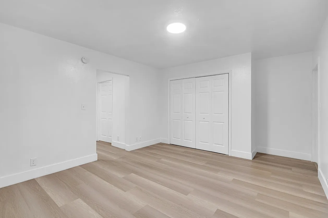 Studio, 550 sqft, $1,300 — Photo 3
