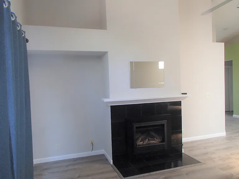 248 Seabury St — Photo 5