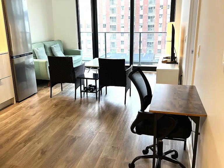 1 Jarvis St #806 — Photo 12