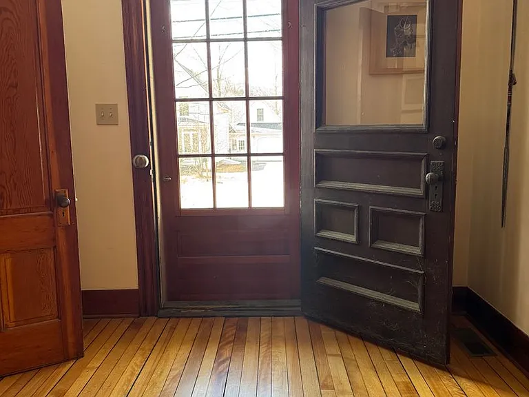 410 Main St — Photo 13