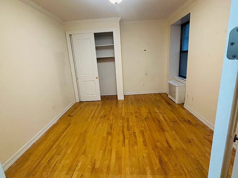 162 W 54th St #5B — Photo 3