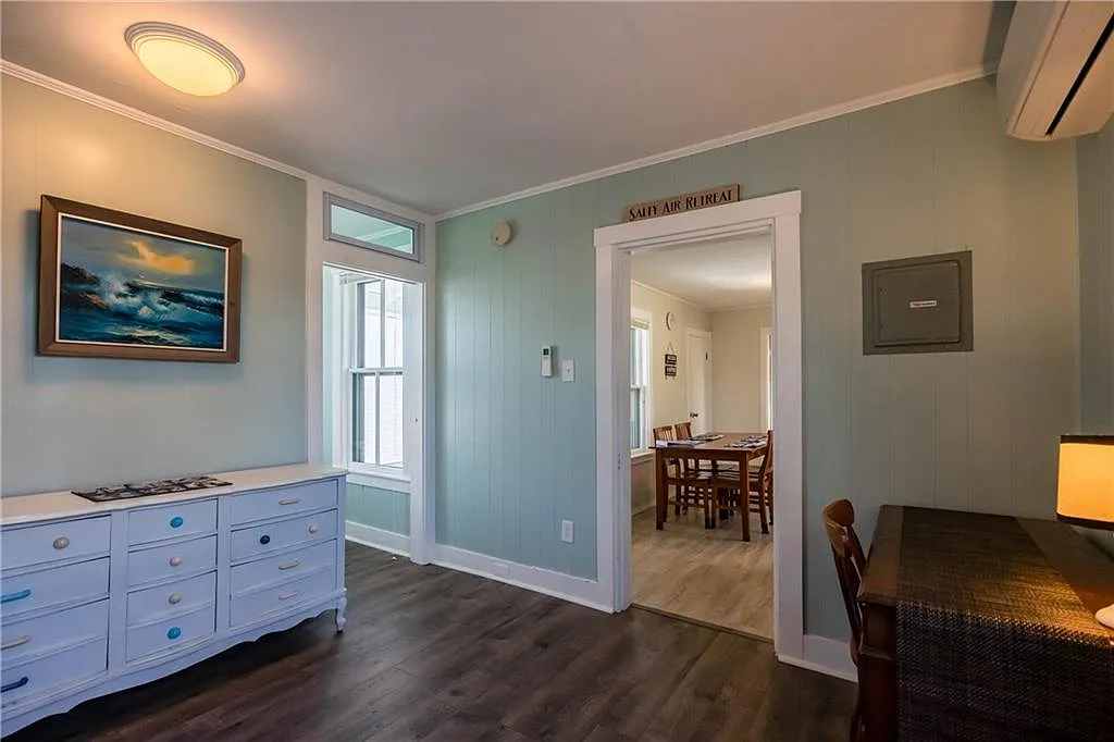 This bonus room has a writing desk and additional storage. I