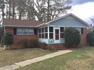 202 Puller Dr, Jacksonville, NC 28540
