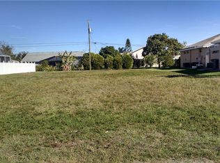 2211 SE 18th Place Cpe, Coral, FL 33990