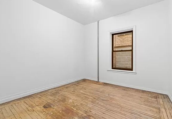 4th image of 200 W 109th St APT 3